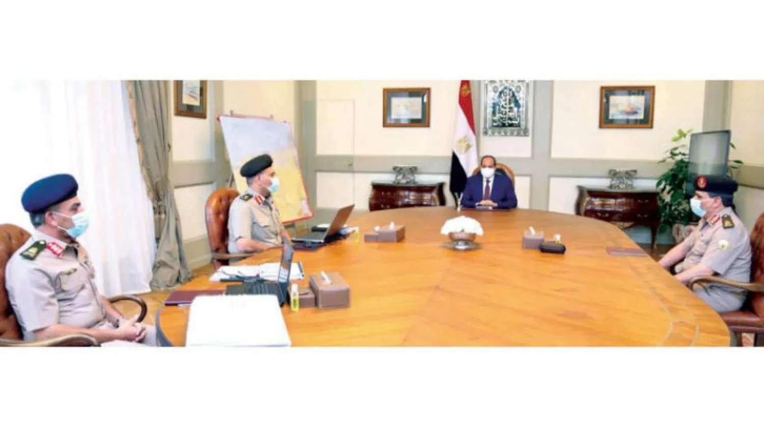 Egypt's President Abdel Fattah el-Sisi meets with the commander of the Second Field Army, president of the Engineering Authority of the Armed Forces, and the head of the Financial Affairs Authority of the Armed Forces. (The Egyptian Presidency)