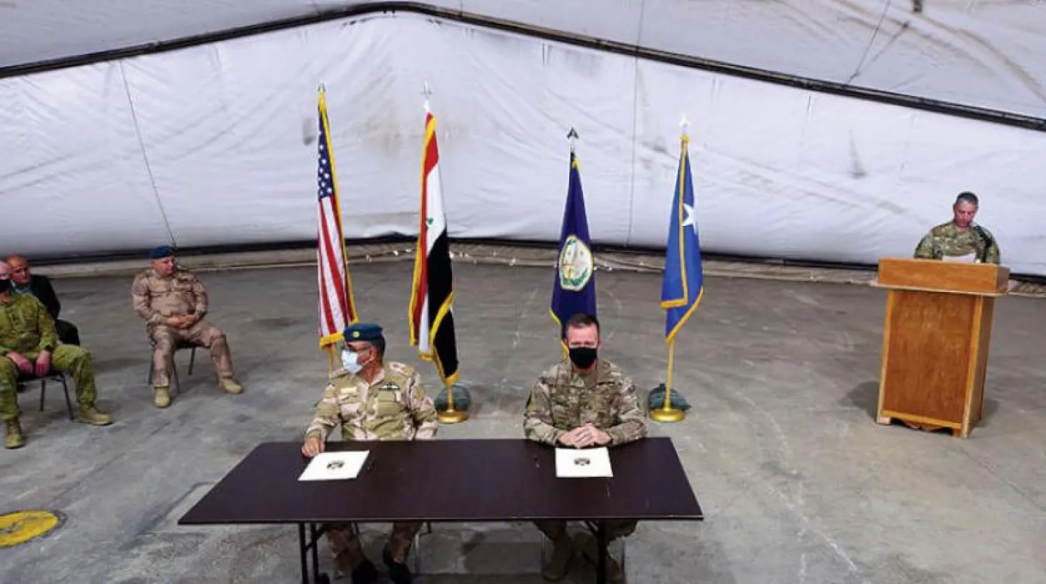 Bağdat’ın kuzeyindeki Taci Üssü ABD ordusu tarafından Iraklı askerlere teslim edildi (EPA)