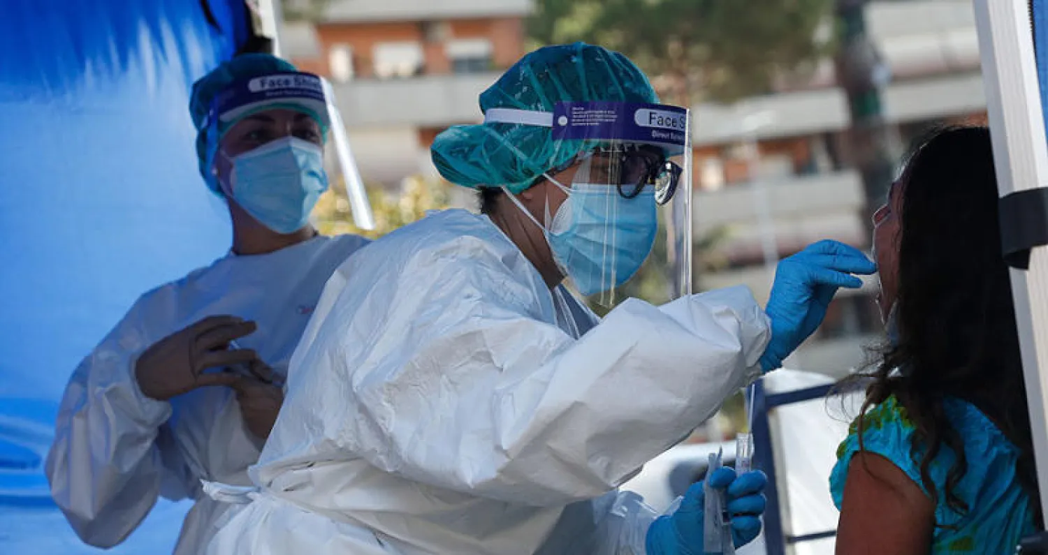 تكثيف عمليات الفحص في عدد من الدول الغربية (إ.ب.أ)