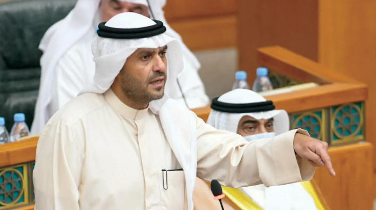 وزير الداخلية أنس الصالح في جلسة طرح الثقة بمجلس الأمة أمس (كونا)