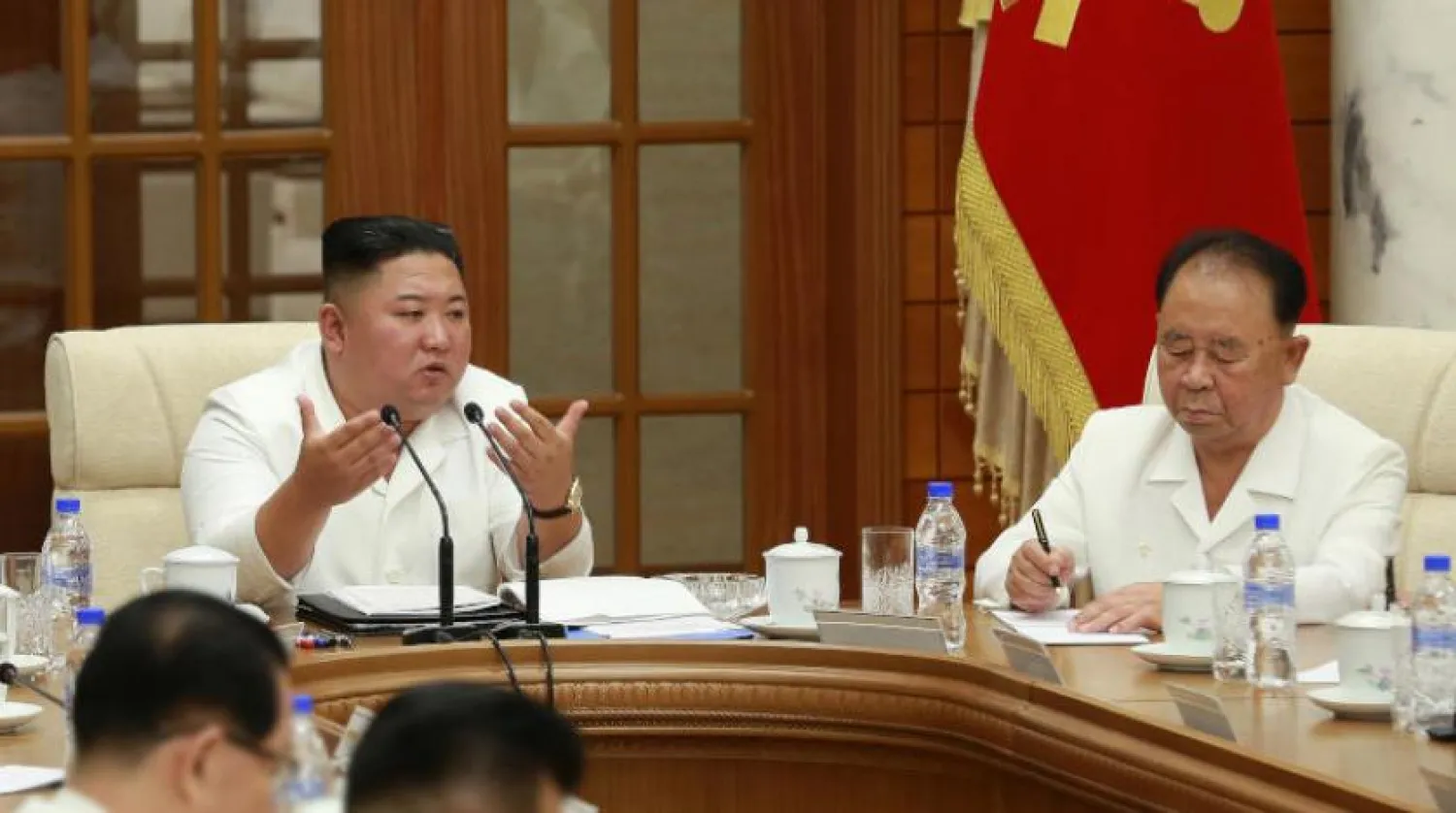 Kuzey Kore lideri Kim Jong-un, bir koronavirüs toplantısına başkanlık ediyor (DPA)
