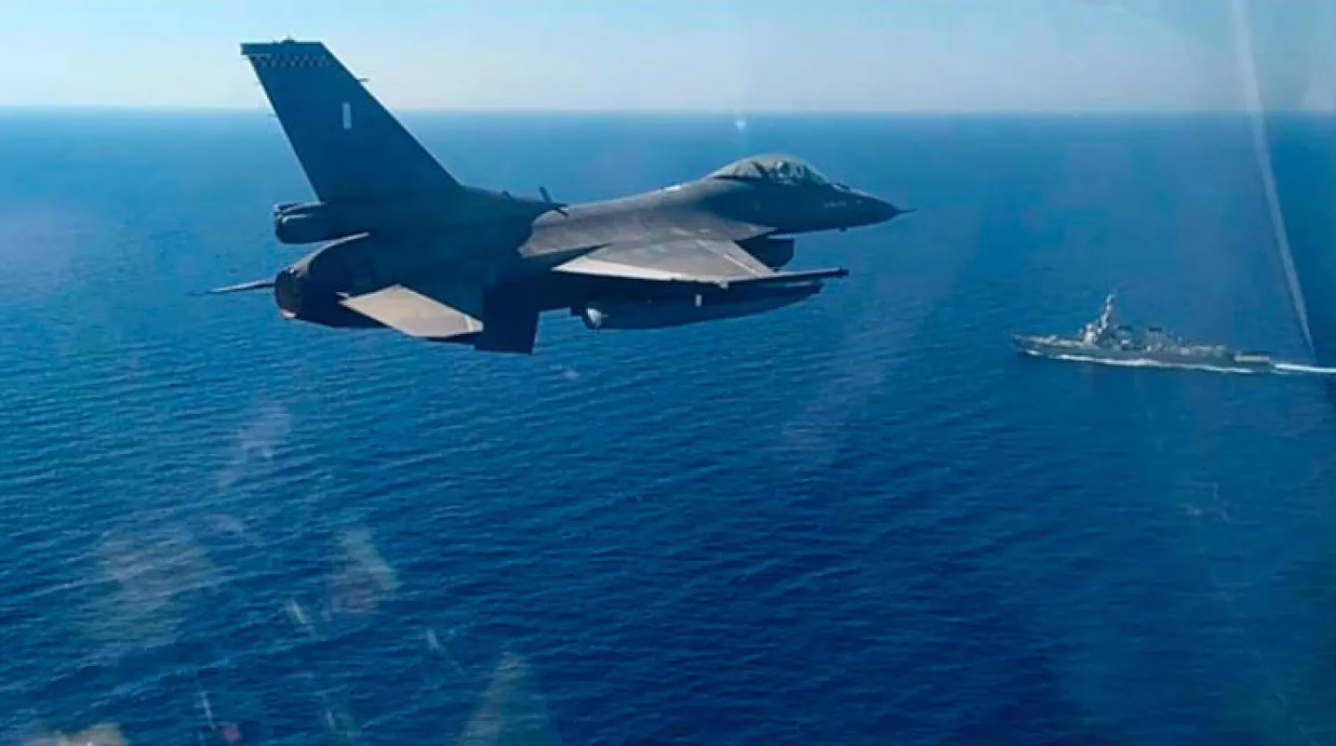 مقاتلات يونانية تشترك في مناورات عسكرية يونانية أميركية جنوب جزيرة كريت (أ.ب)