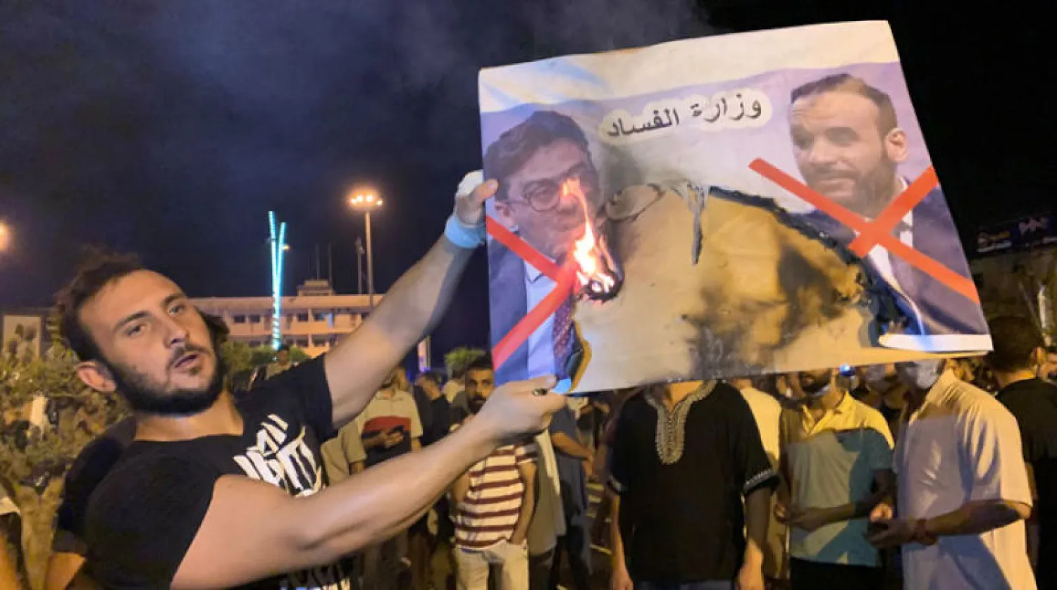 احتجاجات في مصراتة أمس ضد حكومة طرابلس بعد عزل باشاغا (رويترز)