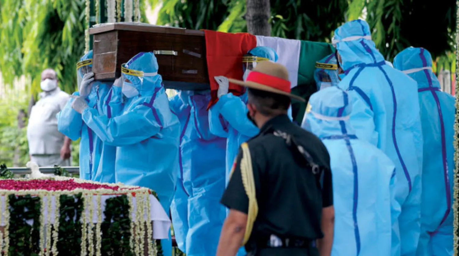 تشييع رئيس الهند السابق براناب كومار موكرجي الذي توفي بـ«كورونا» (إ.ب.أ)