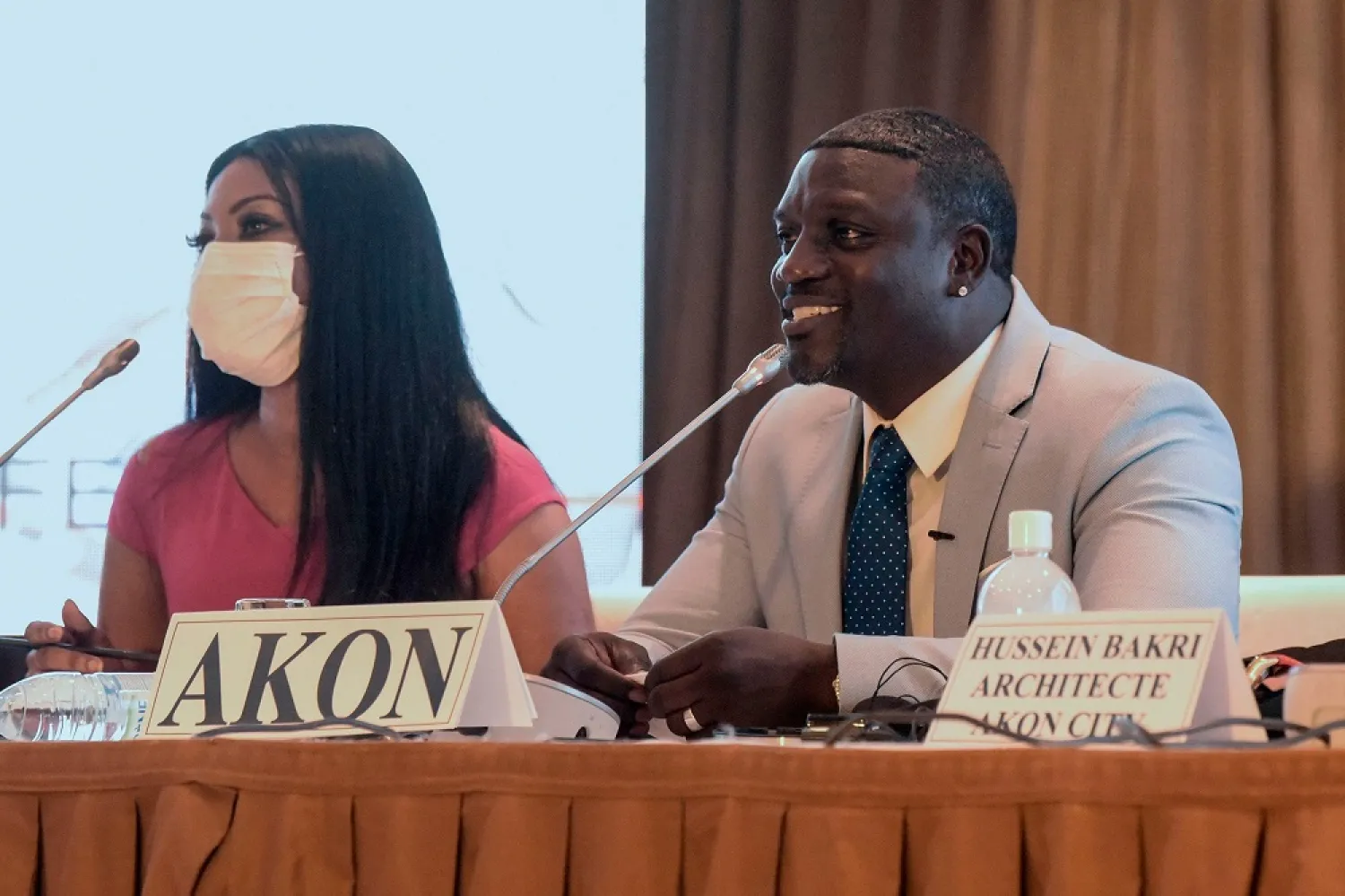 American R&B singer Akon is moving ahead with plans to create a futuristic pan-African city. (Getty Images)