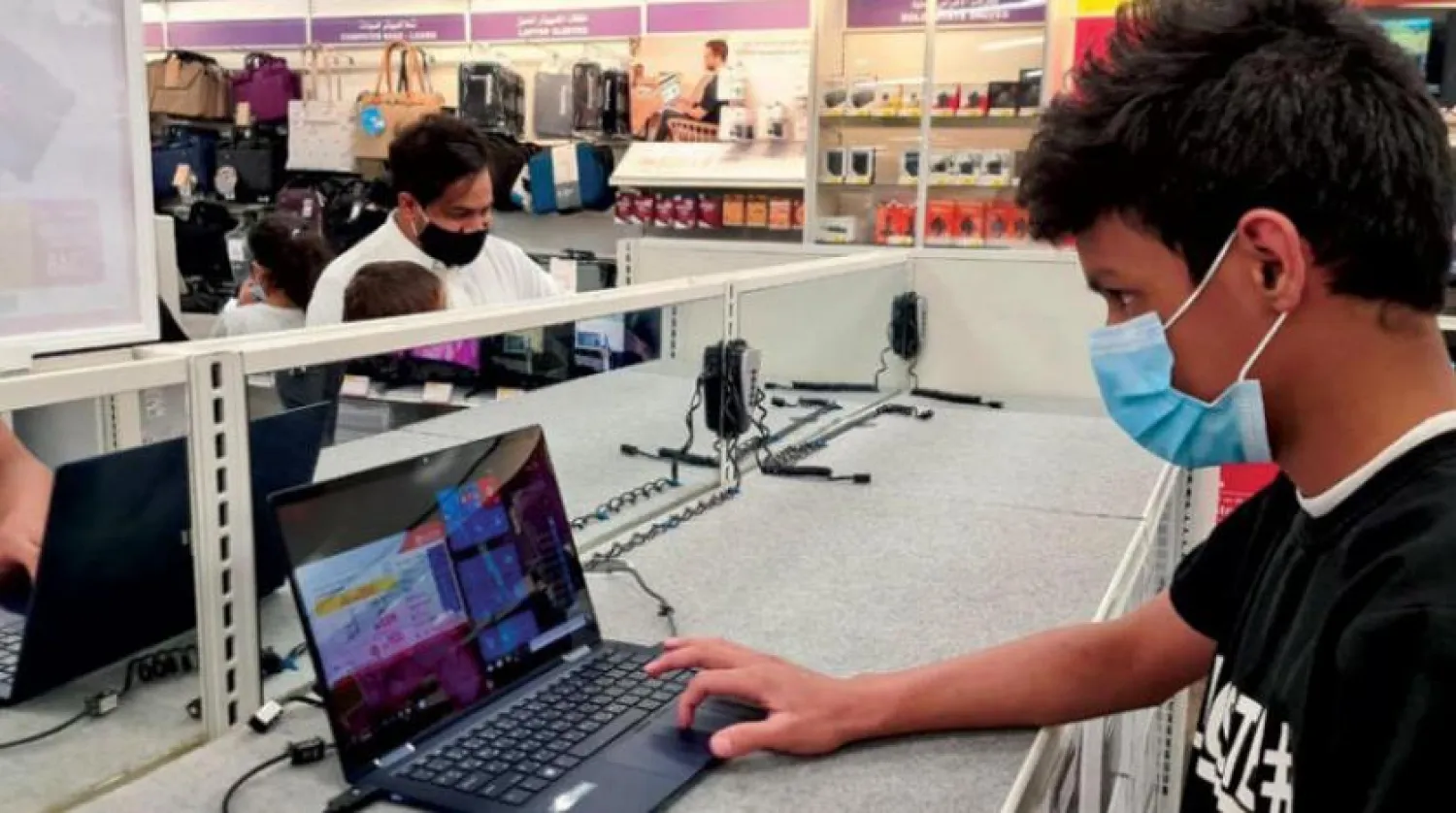 Coronavirus challenges impose the reality of shifting to e-stores in Saudi Arabia (Asharq Al-Awsat) 