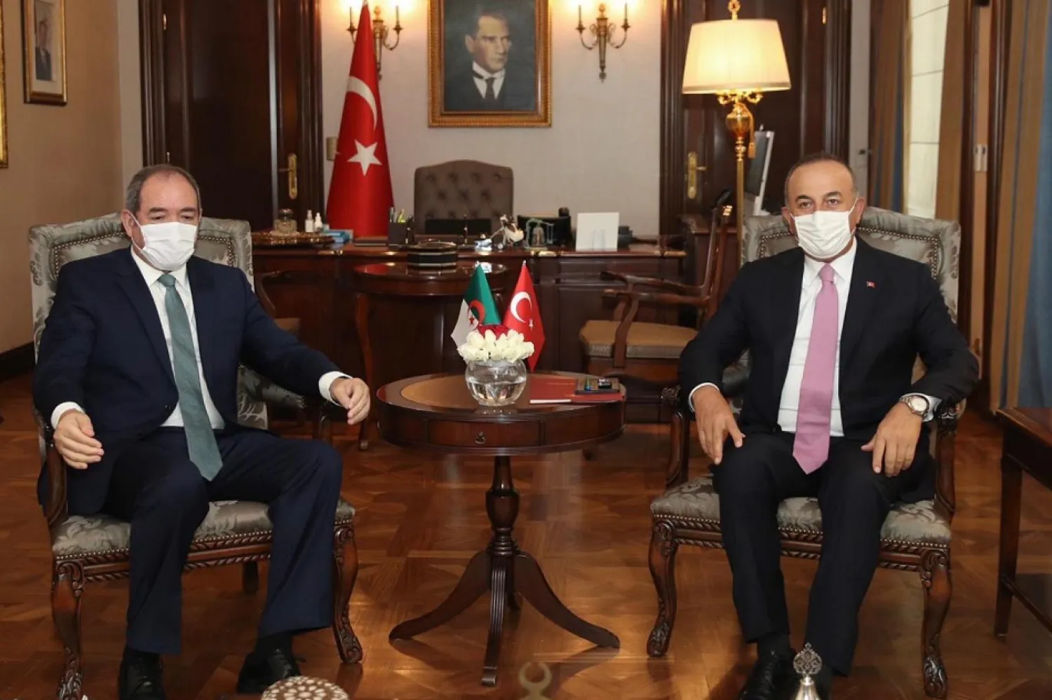 Çavuşoğlu, Bukadum’u Ankara’da ağırladı. (Cezayir Dışişleri Bakanlığı Bilgi Ofisi)