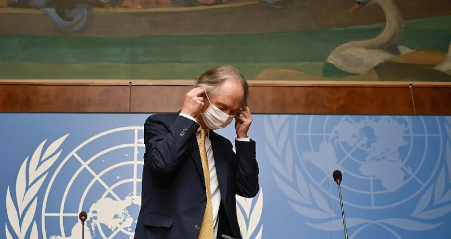 المبعوث الأممي غير بيدرسن في افتتاح اجتماعات اللجنة الدستورية السورية في جنيف (أ.ف.ب)