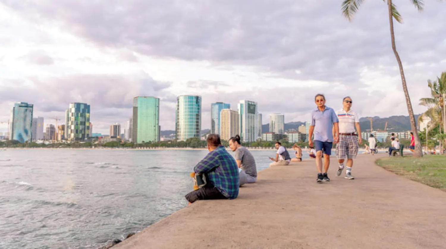 يناقش المعنيون بالسفر في هاواي إعادة إشراك سكان الجُزر في إنعاش السياحة بعد أن سئم الكثير منهم من السياحة المفرطة