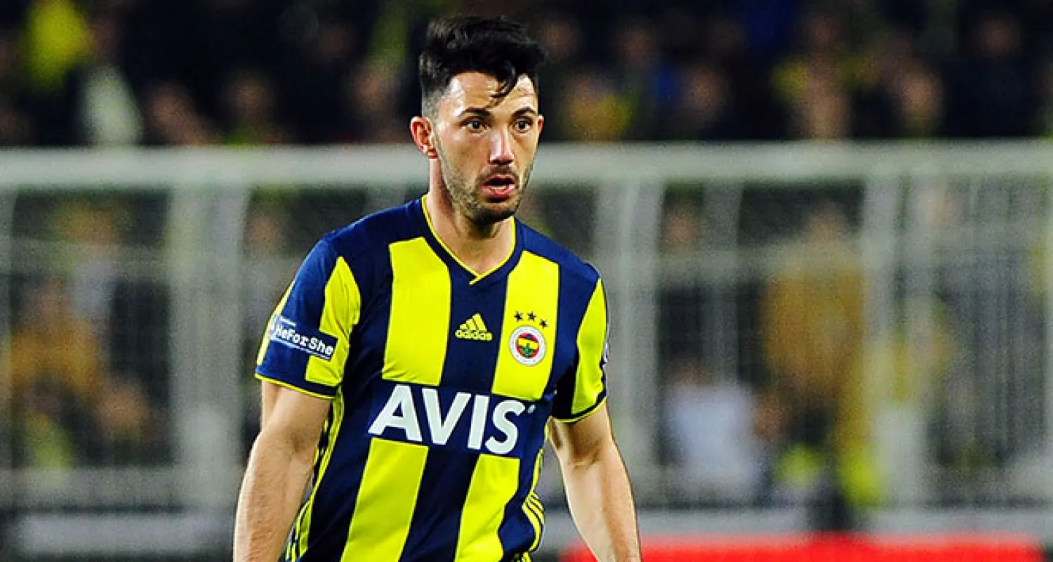 Fenerbahçe Tolgay Arslan ile yollarını ayırdı