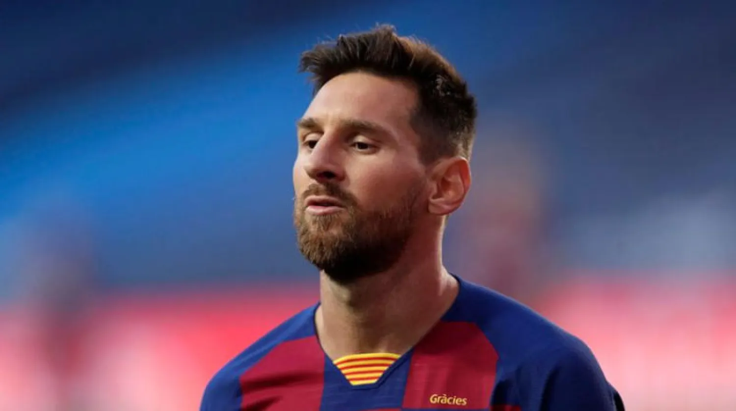 ميسي يعلن البقاء في برشلونة ويصف قيادة بارتوميو بأنها «كارثية»