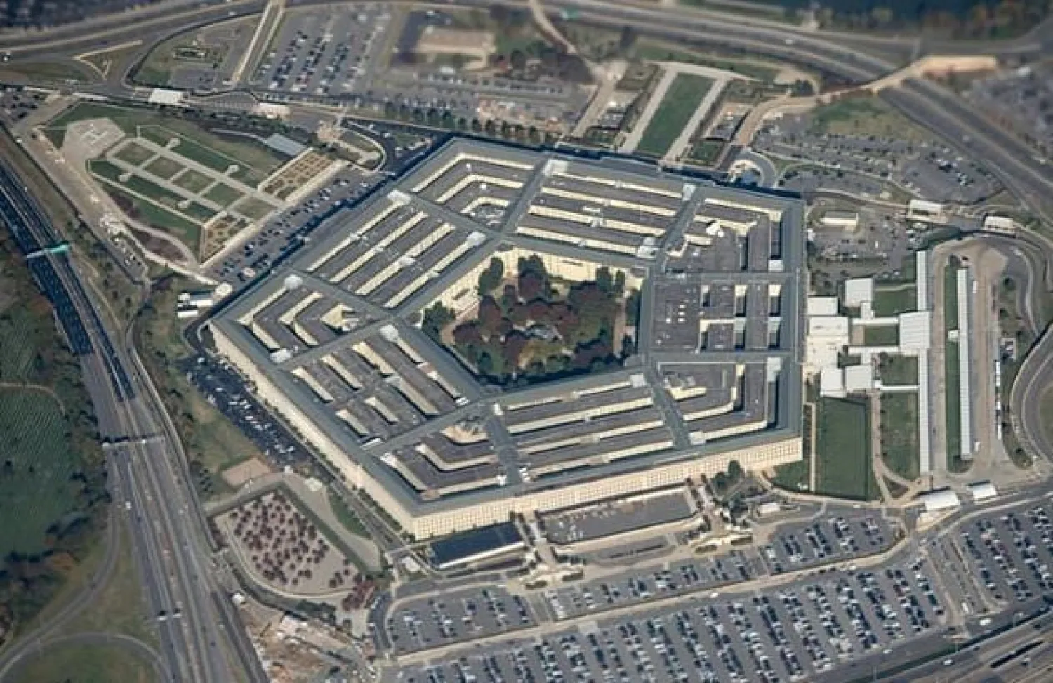 The 10-year, $10 billion Joint Enterprise Defense Infrastructure (JEDI) program will ultimately see all military branches sharing information in a cloud-based system boosted by artificial intelligence . AFP