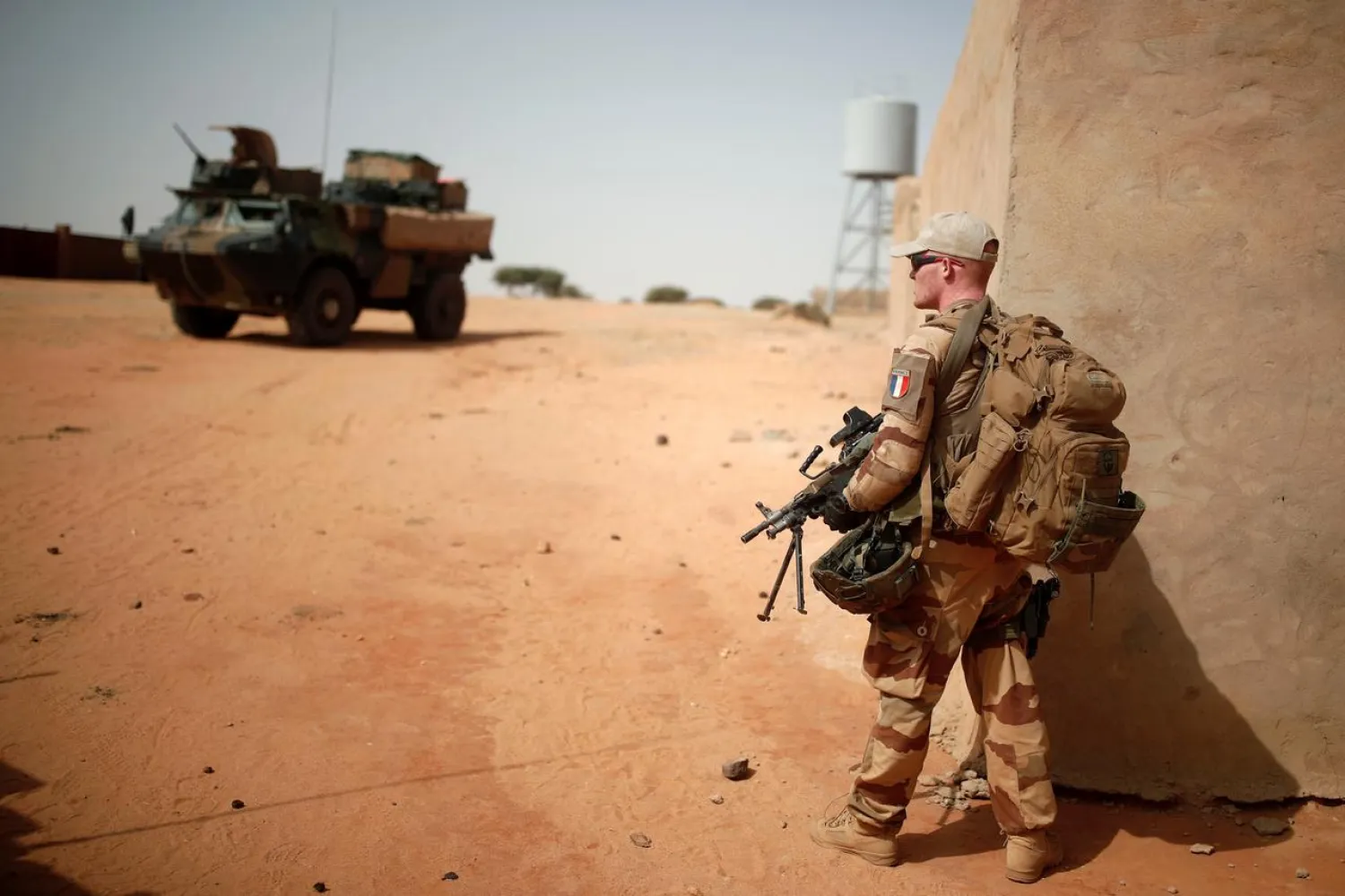 FILE PHOTO: A French soldier patrols during the regional anti-insurgent Operation Barkhane in Tin Hama, Mali, October 19, 2017. REUTERS/Benoit Tessier/File Photo