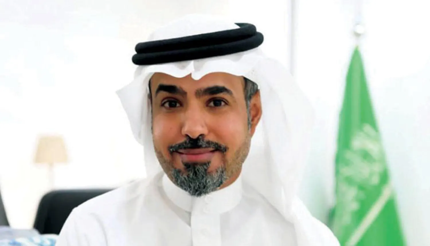 الدكتور خالد الزومان: ريادة طبية بأفضل الأجهزة العالمية في «عيادات ديرمادنت»