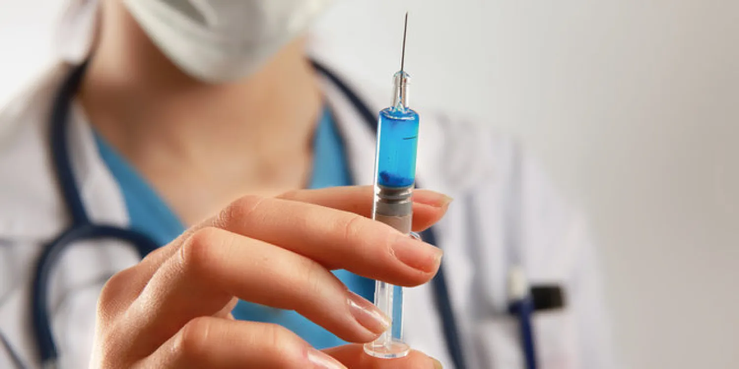 اختراق طبي كبير... حقن توقف انتشار السرطان