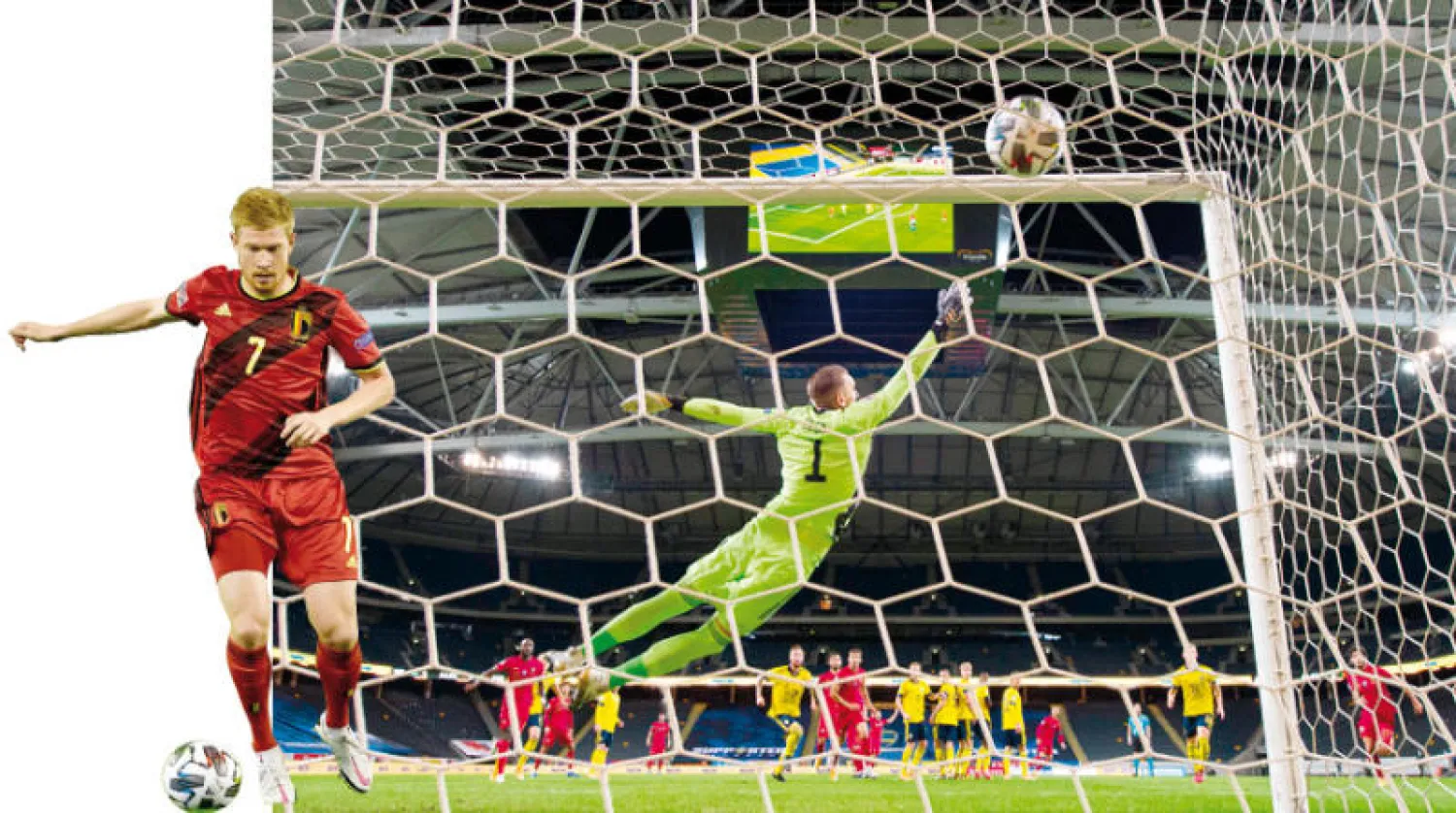 تسديدة رونالدو الصاروخية تعلن عن هدف أول للبرتغال في مرمى السويد والمائة للاعب دولياً (أ.ف.ب)  -  دي بروين المتوّج أفضل لاعب بالدوري الإنجليزي سجل هدفاً وصنع اثنين في انتصار بلجيكا (أ.ف.ب)