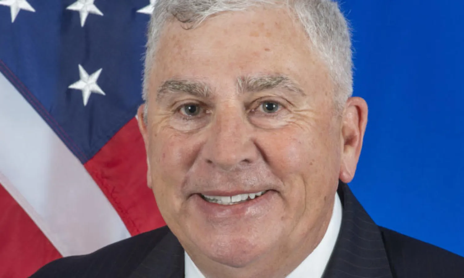 السفير جون أبي زيد أثناء حديثه لمواطنيه في السعودية (السفارة الأميركية بالرياض)