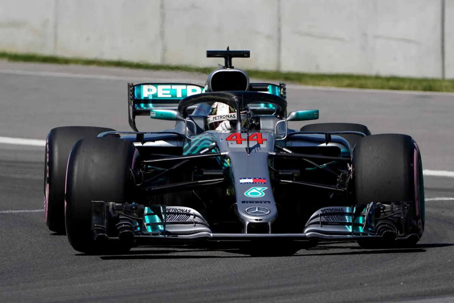 Formula One F1 - Canadian Grand Prix - Circuit Gilles Villeneuve, Montreal, Canada - June 9, 2018 Mercedes’ Lewis Hamilton in action during qualifying REUTERS/Carlo Allegri