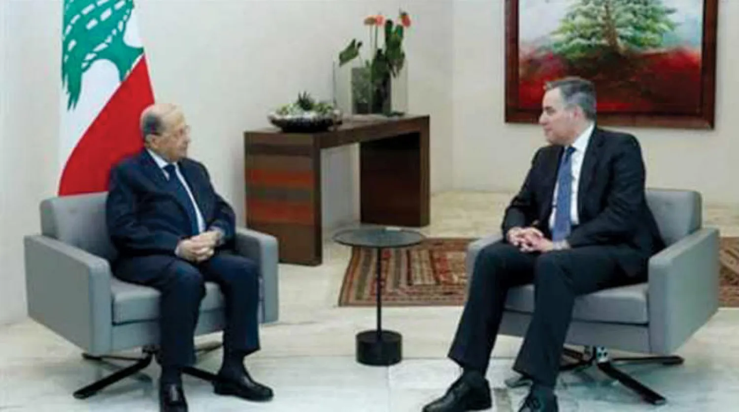 عون وأديب خلال اجتماعهما أمس (الوكالة المركزية)