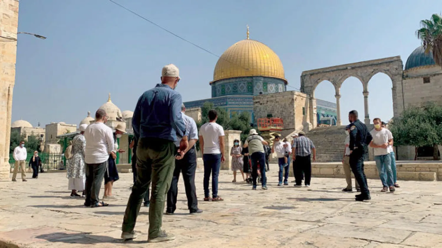 مستوطنون اقتحموا باحات المسجد الأقصى أمس (وفا)
