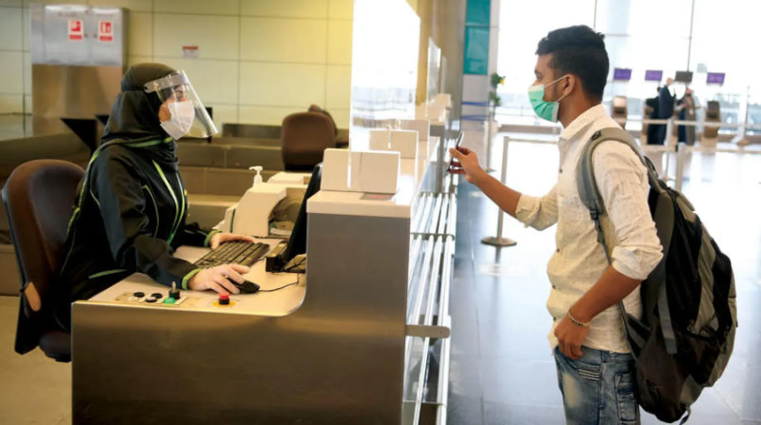 نشاط في حركة المطارات السعودية مع الفتح الجزئي للمغادرة لحالات مستثناة (تصوير: بشير صالح)