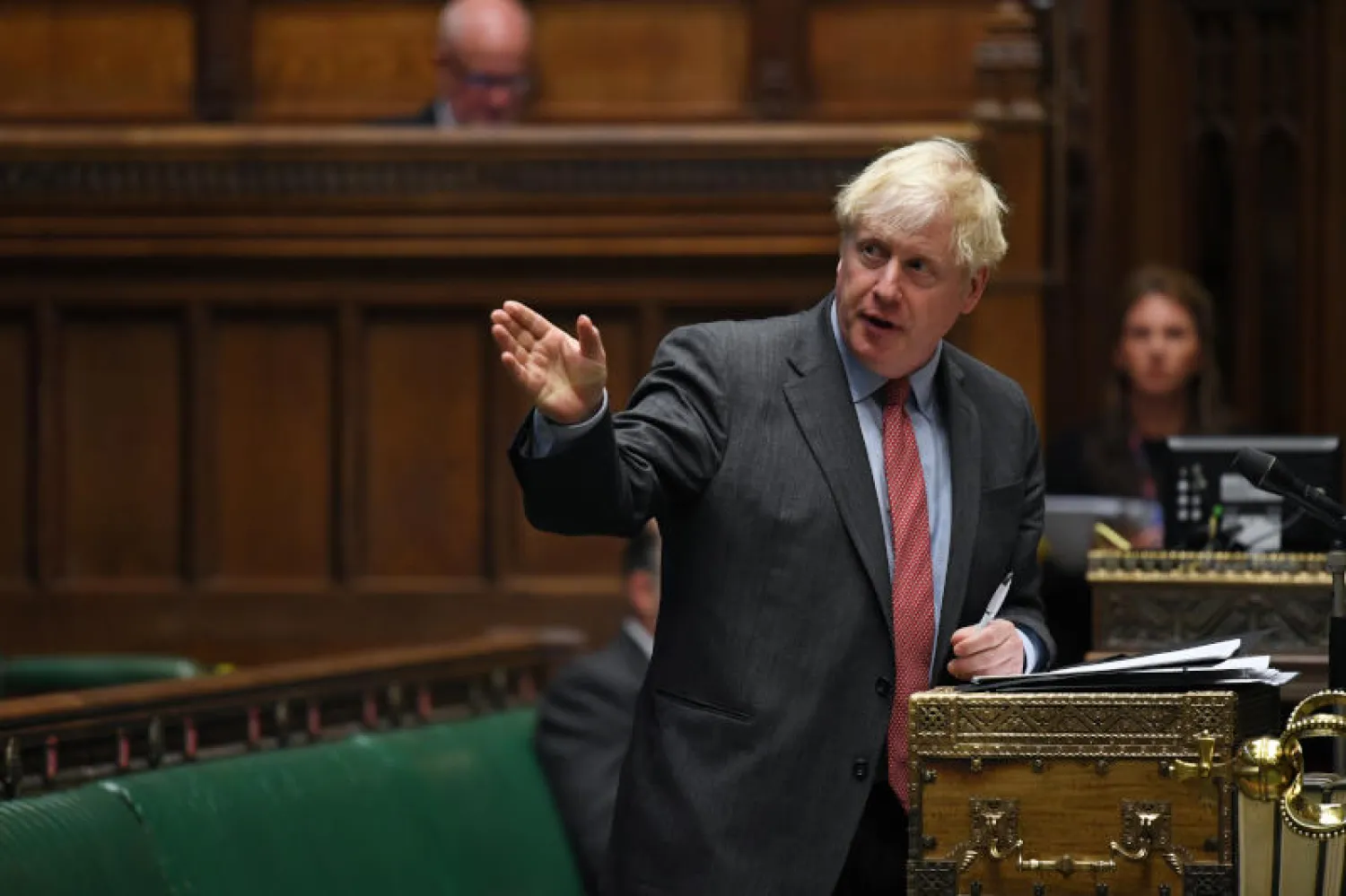 بريطانيا تفرض قيوداً لمدة 6 أشهر لمواجهة الموجة الثانية من «كورونا»