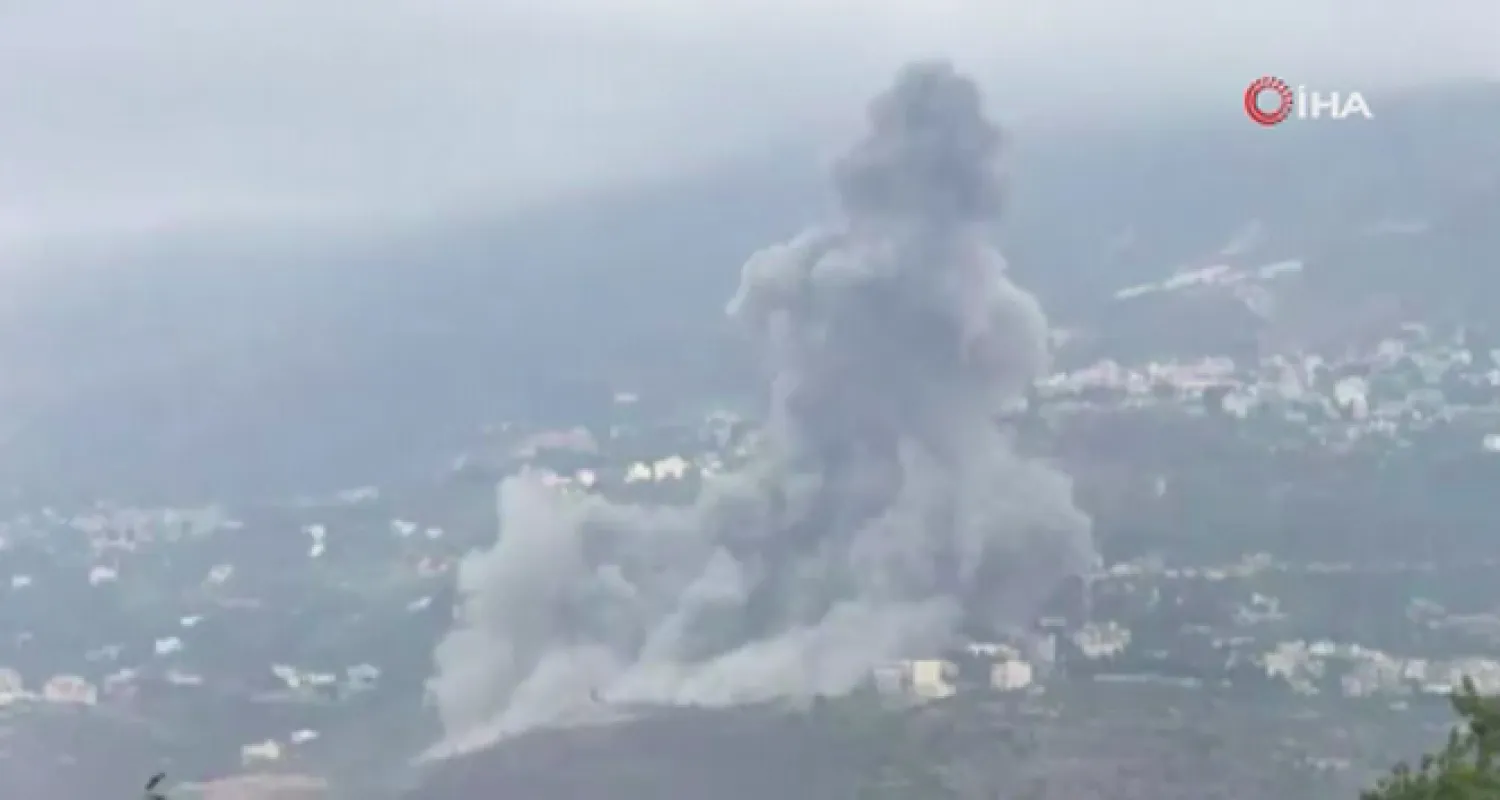 Hizbullah kaynakları: 'Lübnan'da patlama mayınların toplandığı merkezde yaşandı'