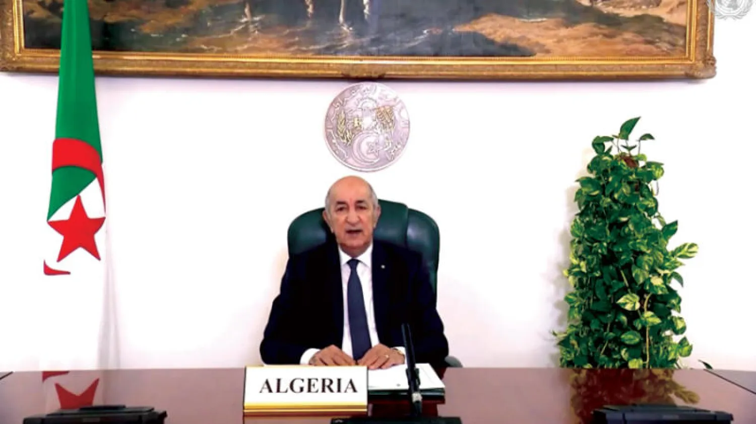 رئيس وزراء سابق ينتقد مسعى تعديل الدستور الجزائري