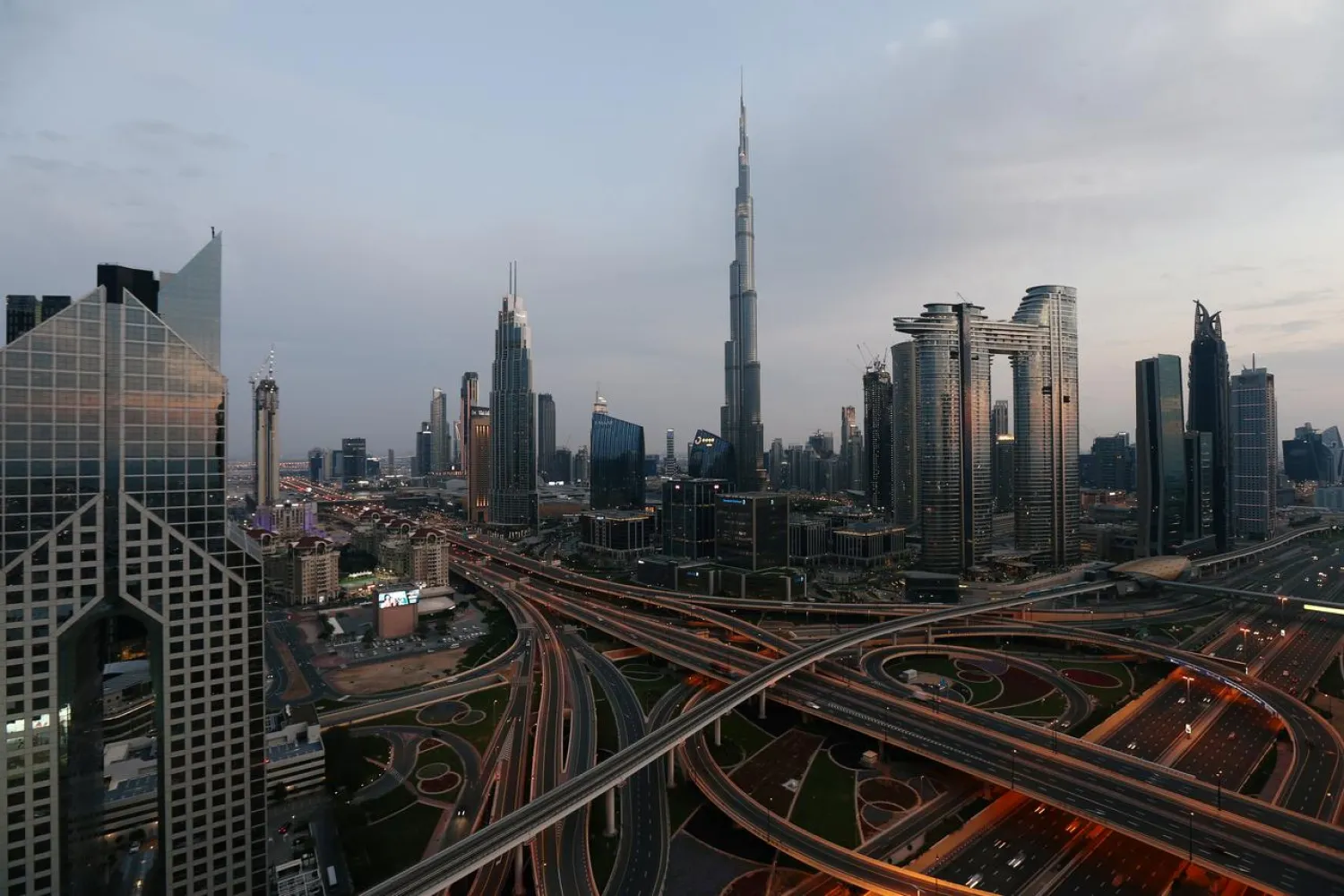 Aerial view of the Sheikh Zayed Road, following the outbreak of coronavirus disease (COVID-19), in Dubai, United Arab Emirates, March 26, 2020. REUTERS/Satish Kumar/Files