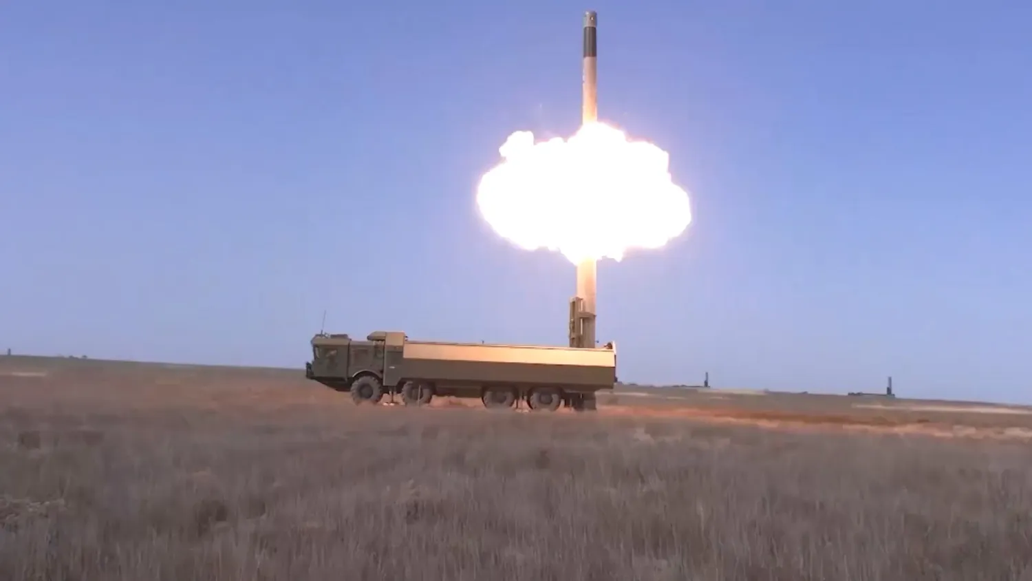 Rusya, Suriye'de kullandığı seyir füzesini askeri tatbikat sırasında Karadeniz'den fırlattı