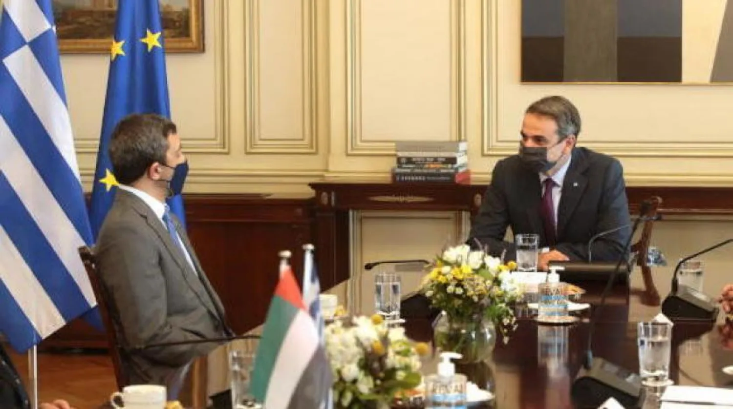 Yunanistan Başbakanı Kiriakaos Miçotakis BAE Dışişleri Bakanı Şyh Abdullah bin Zayid El Nahyan ile bir araya geldiği esnada (EPA)