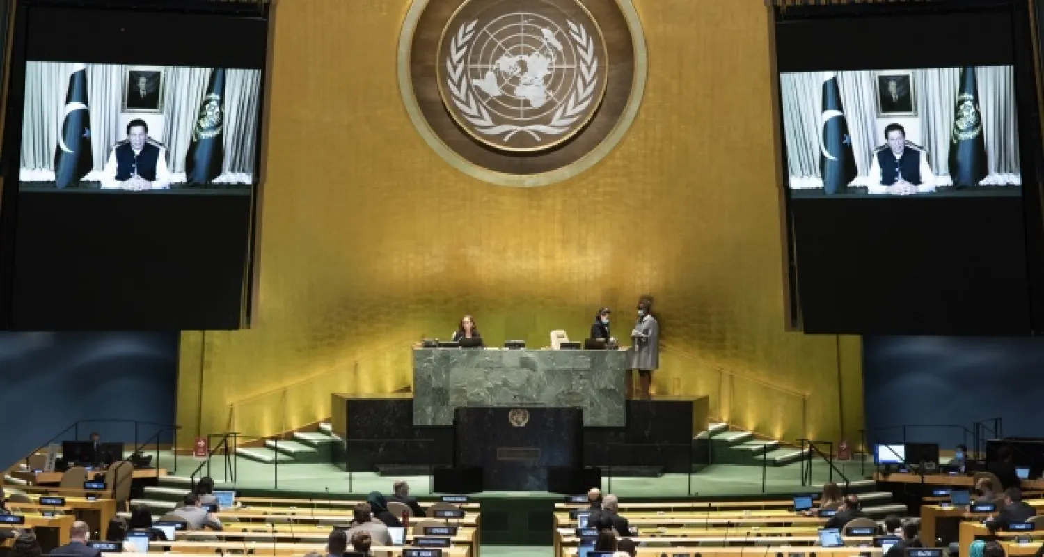 Pakistan Başbakanı Han konuşurken Hintli diplomat salonu terk etti