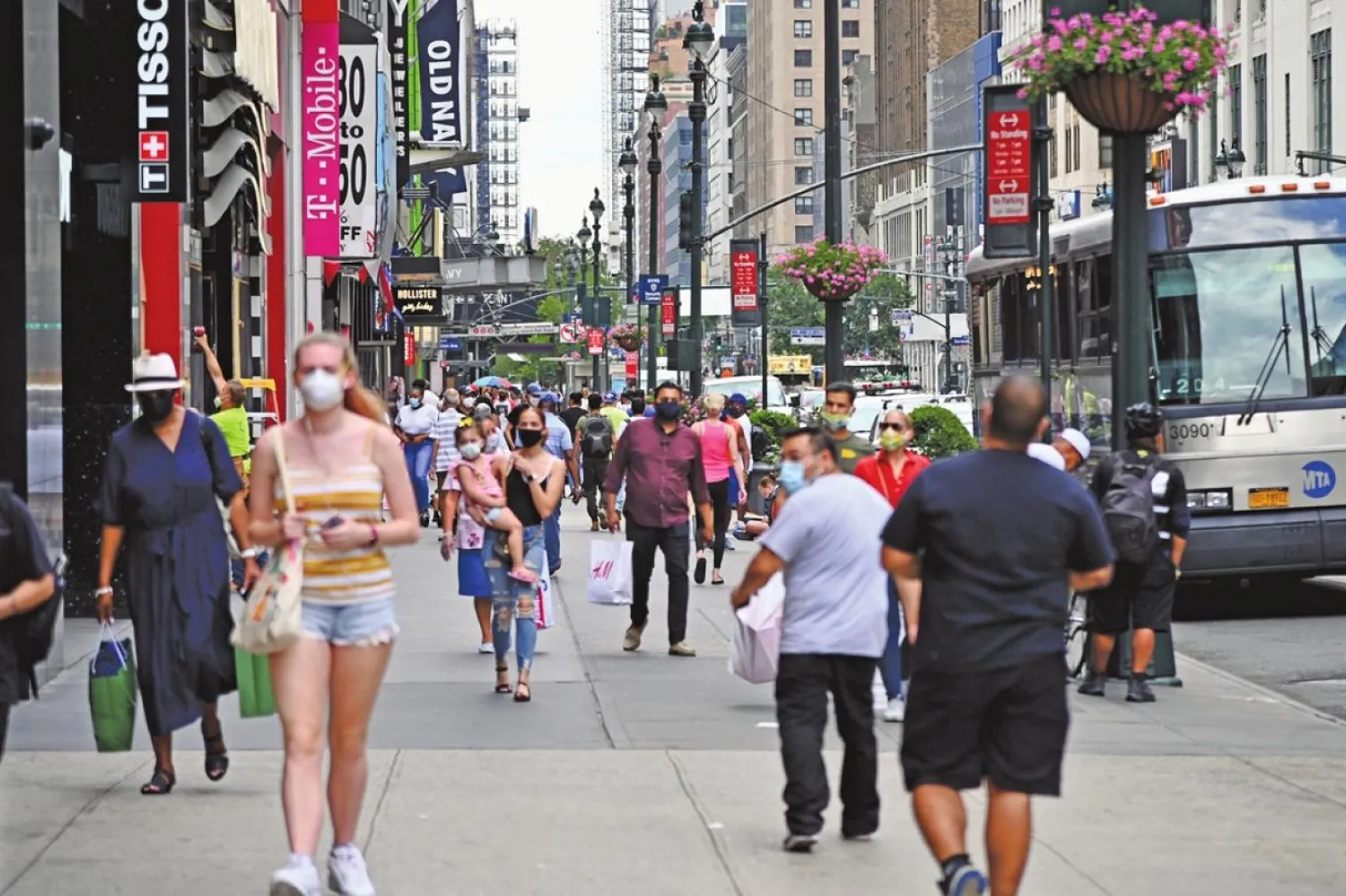 Daha önce Endonezya'da da virüsün 10 kat bulaşıcı bir mutasyonu tespit edilmişti (AFP)

