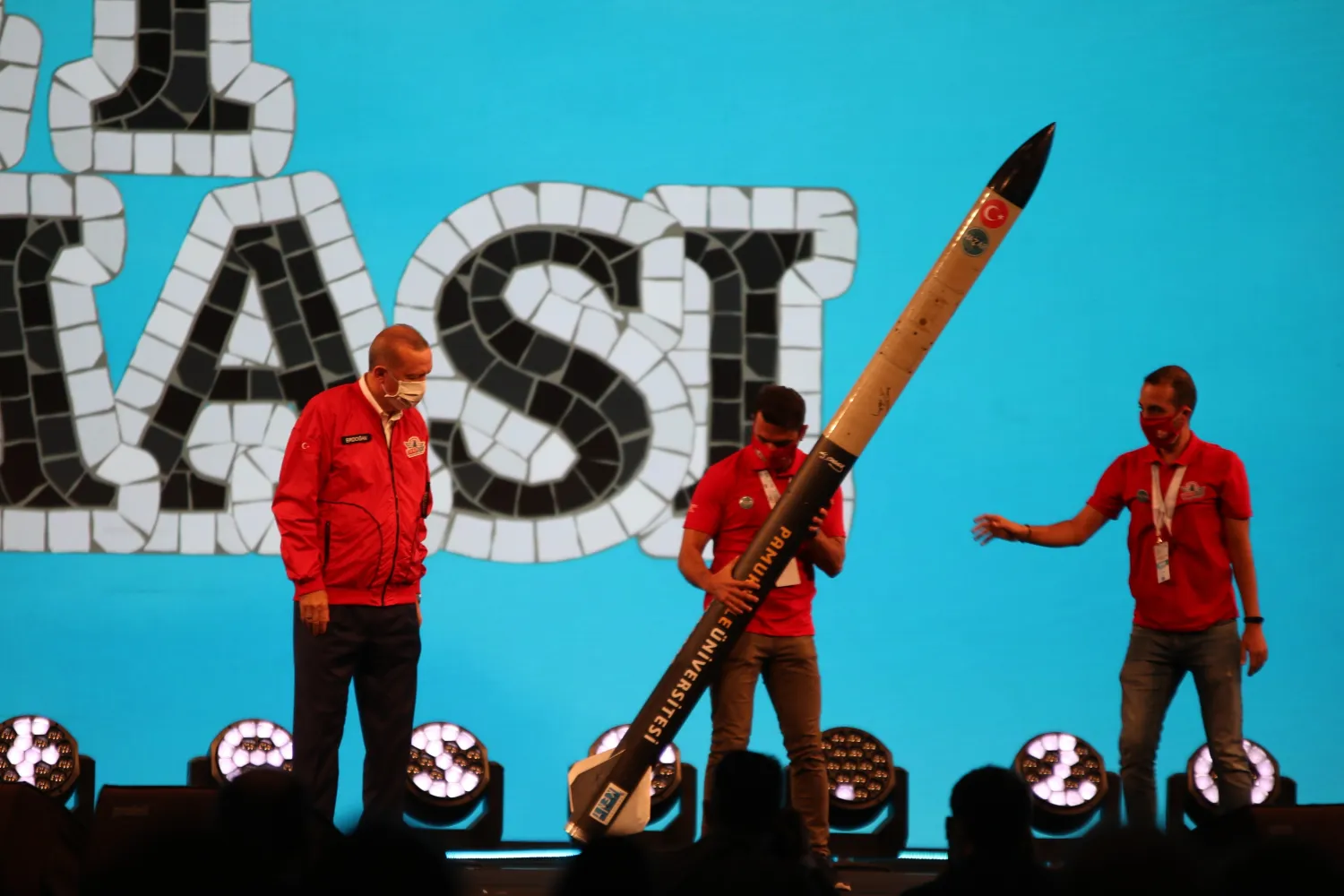 Cumhurbaşkanı Erdoğan Teknofest ödül töreninde konuştu: Daha düne kadar insanlı ve insansız hava araçları alanında esamesi okunmayan bir ülke durumundaydık