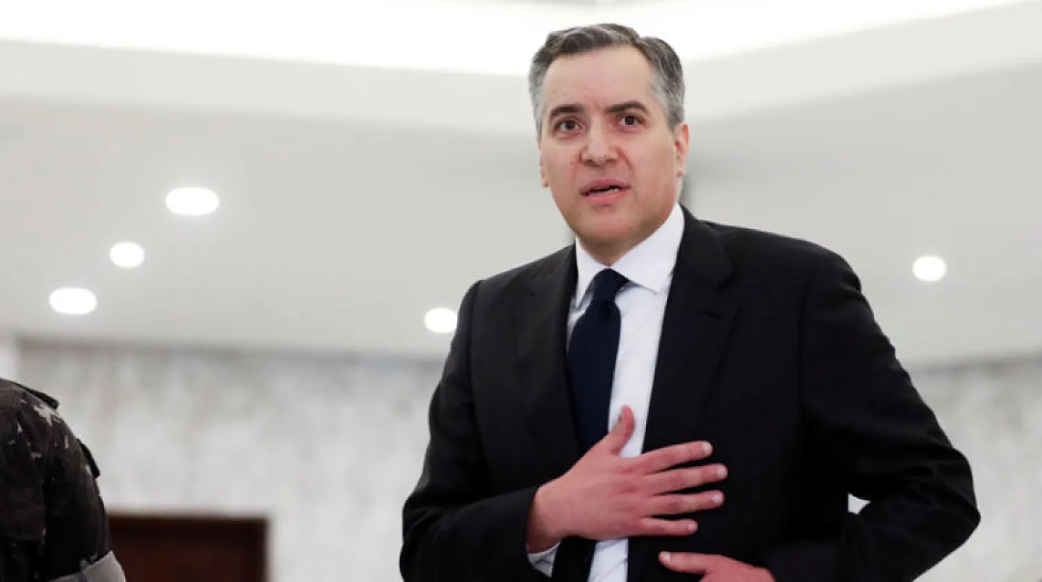 رئيس الحكومة المكلف مصطفى أديب يعلن اعتذاره أمس عن تشكيل الحكومة (رويترز)