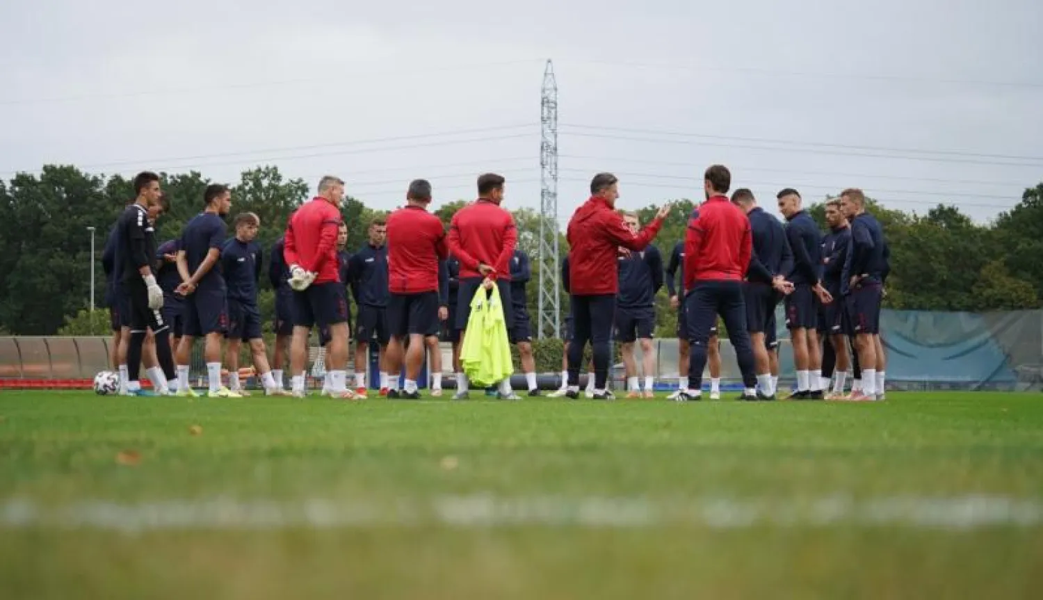 جلسة تدريبية لفريق بوغون شتشتين البولندي (حساب النادي على تويتر)