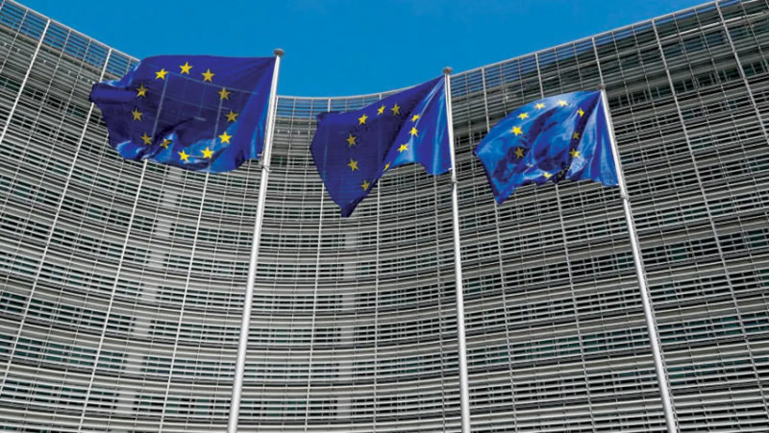 ترجع زيادة الثقة بمنطقة اليورو أساساً إلى تحسن المعنويات بقطاع الخدمات (رويترز)