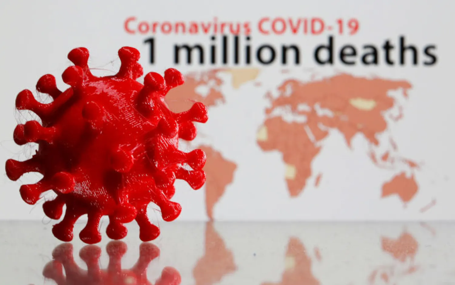 صورة ثلاثية الأبعاد توضح وصول وفيات «كورونا» حول العالم إلى مليون حالة (رويترز)