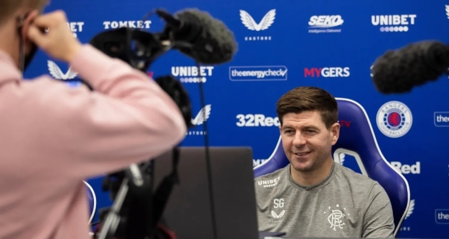 Steven Gerrard: "Maçın favorisi Galatasaray"