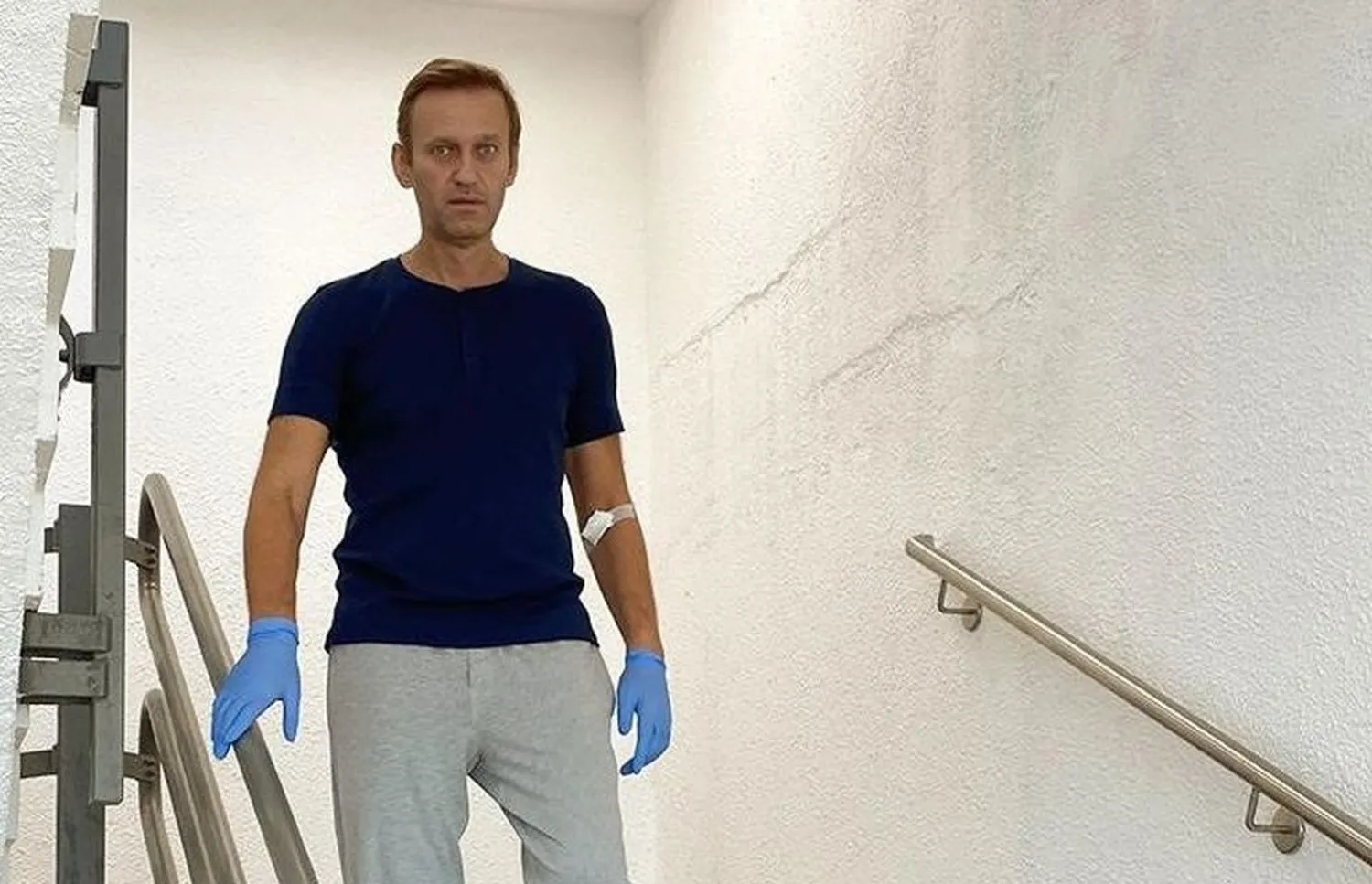 Russian opposition politician Alexei Navalny goes downstairs at Charite hospital in Berlin, Germany, in this undated image obtained from social media September 19, 2020. Courtesy of Instagram @NAVALNY/Social Media via REUTERS
