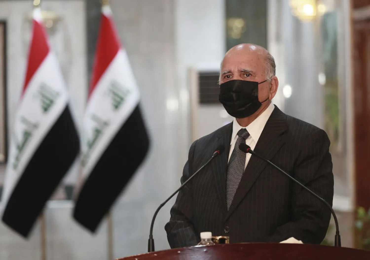 وزير الخارجية العراقي فؤاد حسين (أ.ب)