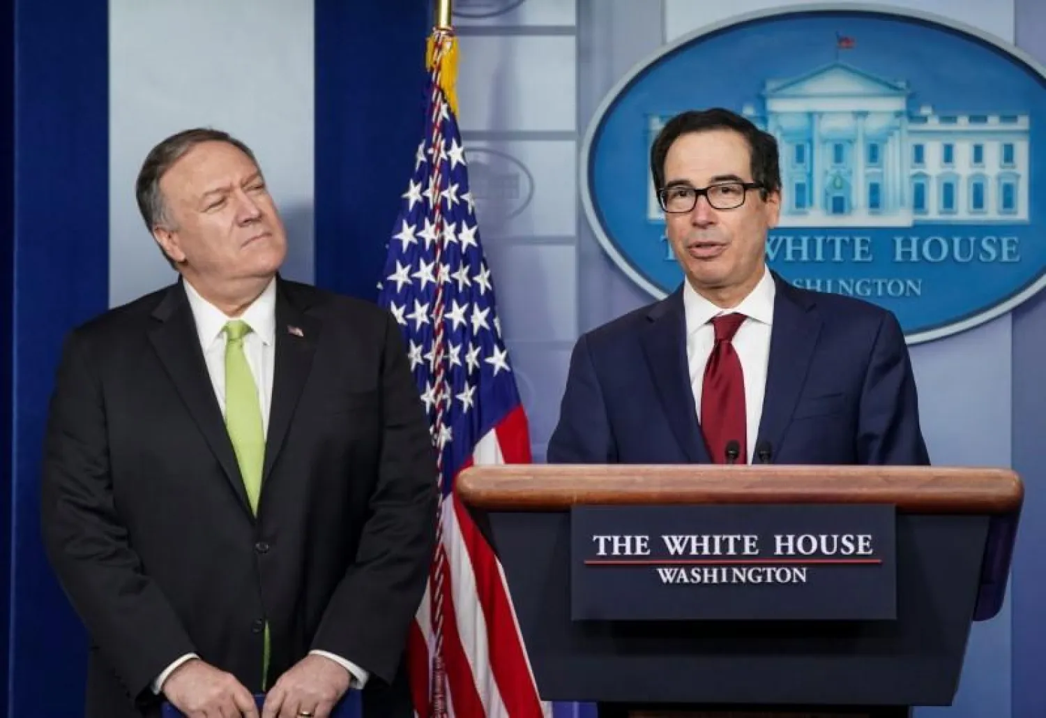 وزيرا الخزانة والخارجية الأميركيان ستيفن منوتشين ومايك بومبيو (أرشيفية - رويترز)