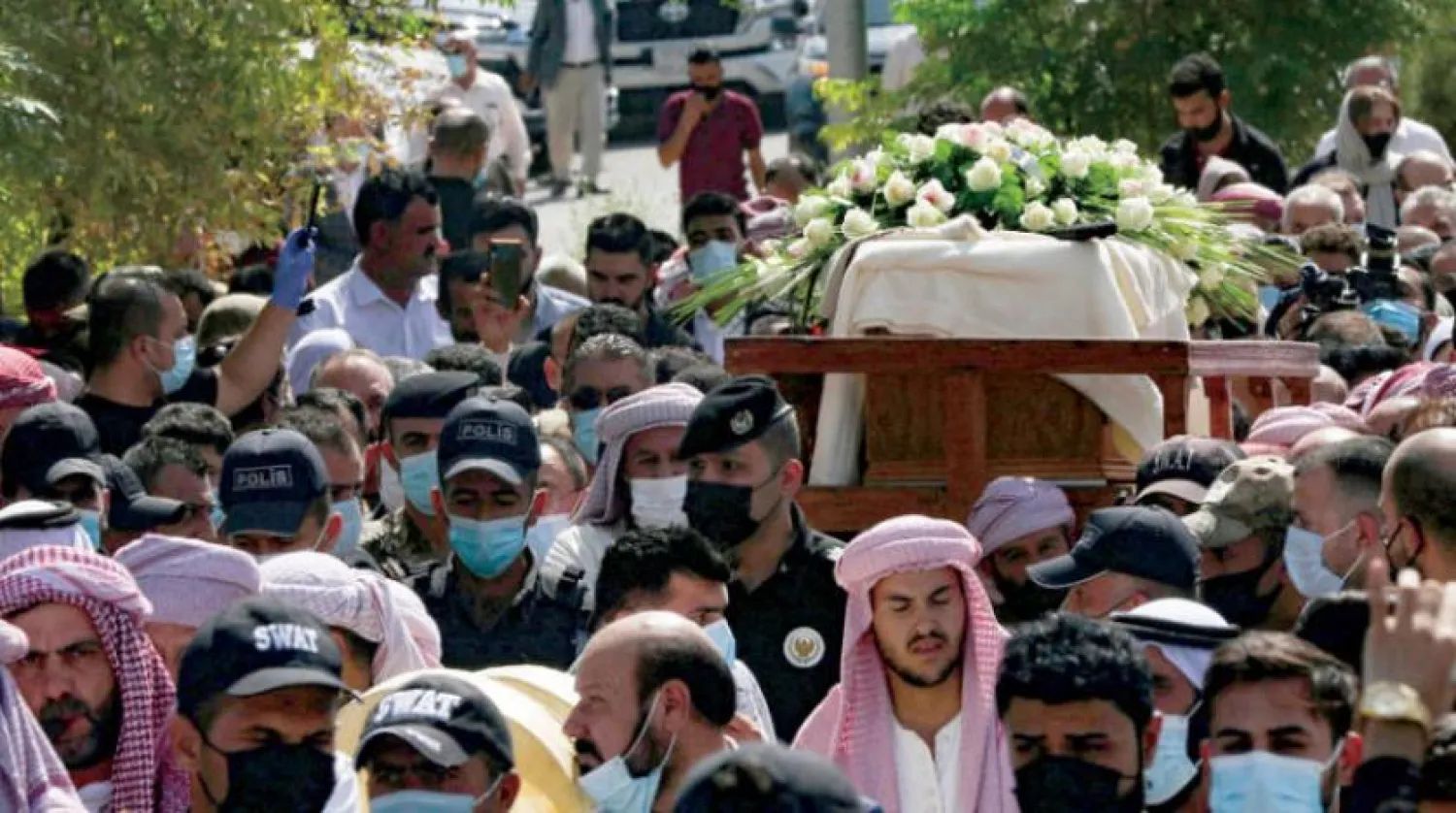 Ezidilerin ruhani lideri Baba Şeyh’in cenaze merasimi dün Şeyhan’da düzenlendi. (AFP)