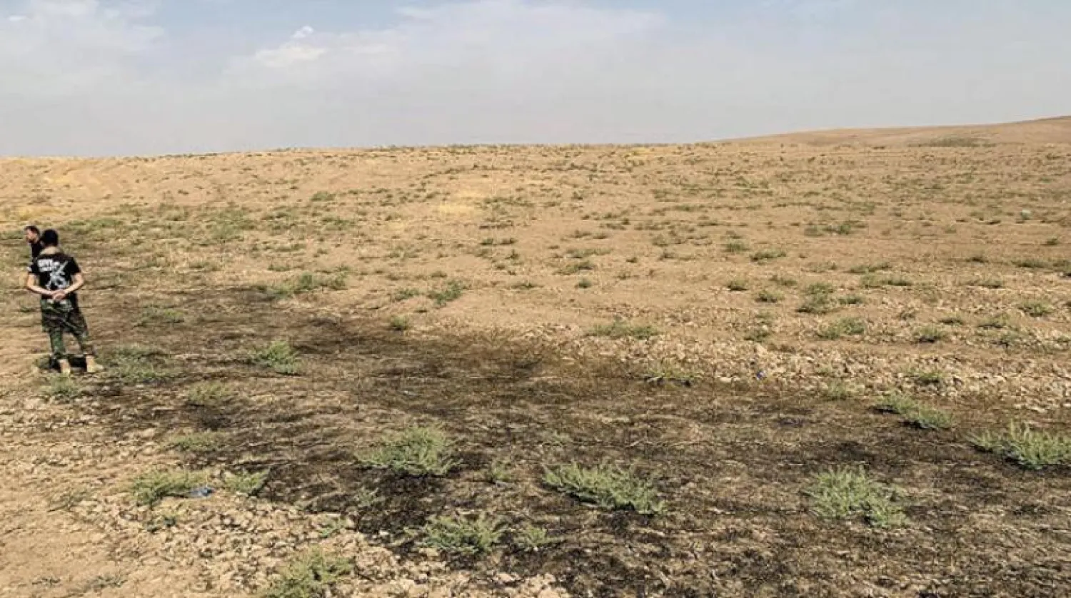 Erbil yakınlarına düşen bir füzenin oluşturduğu izler (Şarku’l Avsat)