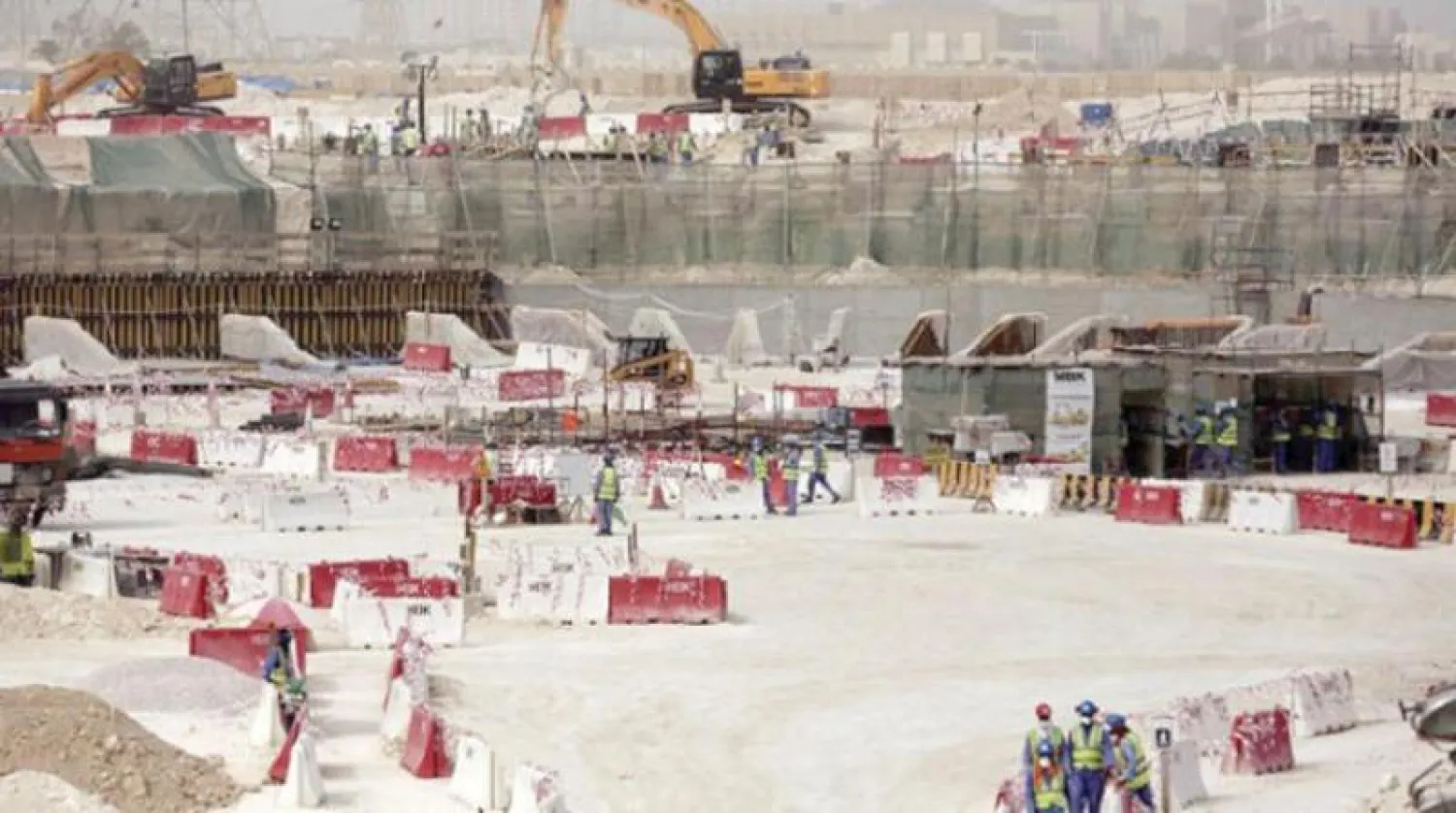 عمال بأحد مواقع البناء في قطر (أرشيفية - أ.ب)