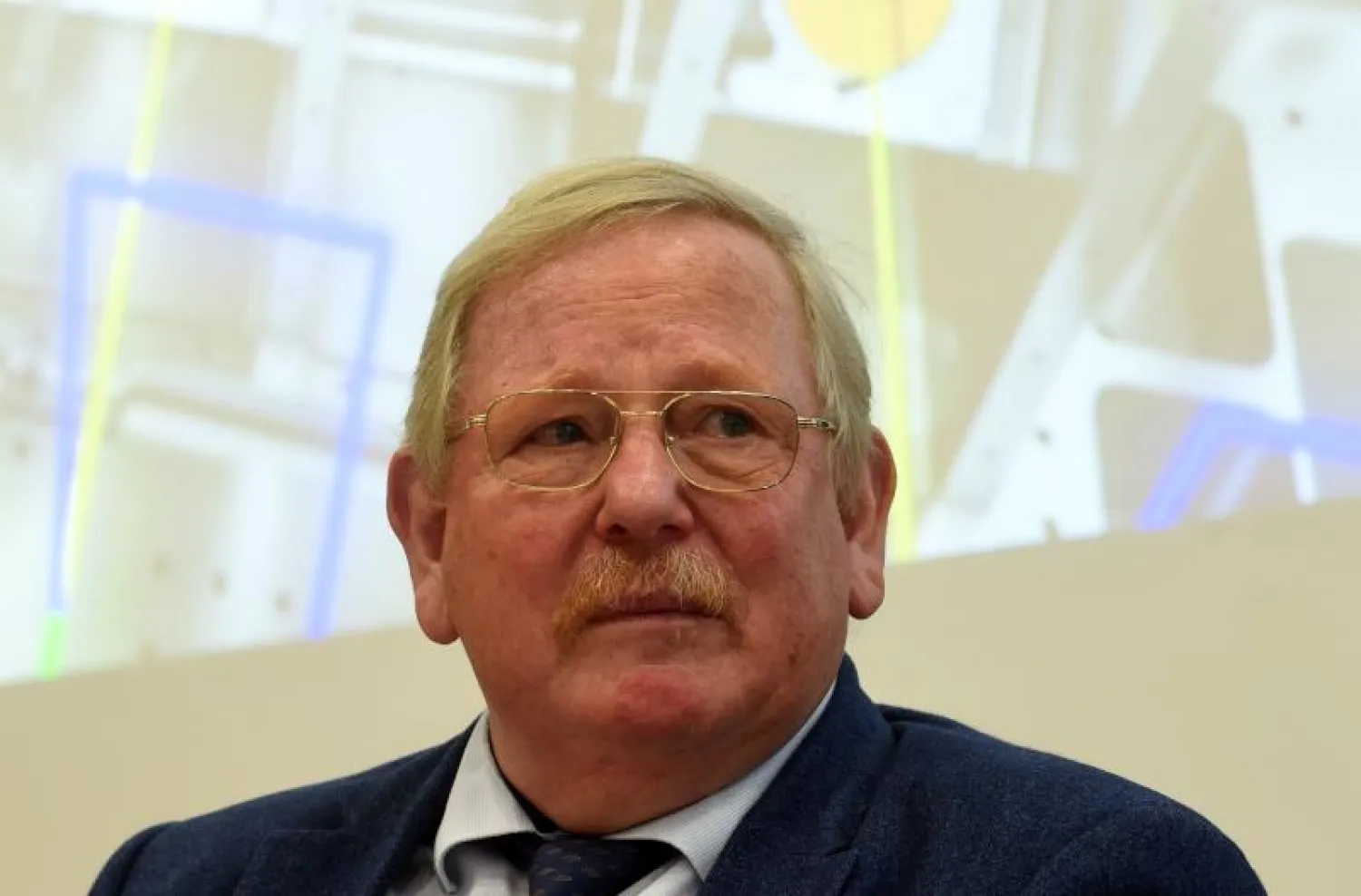 الفائز بـ«نوبل» في الفيزياء بكى فور تلقيه نبأ تكريمه