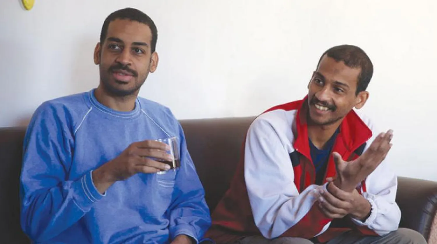 Beatles hücresinin üyeleri Alexandra Coty (solda) ve eş-Şafii eş-Şeyh 2018’de Suriye’de Kobani’de bulundukları günlerde  (EPA)