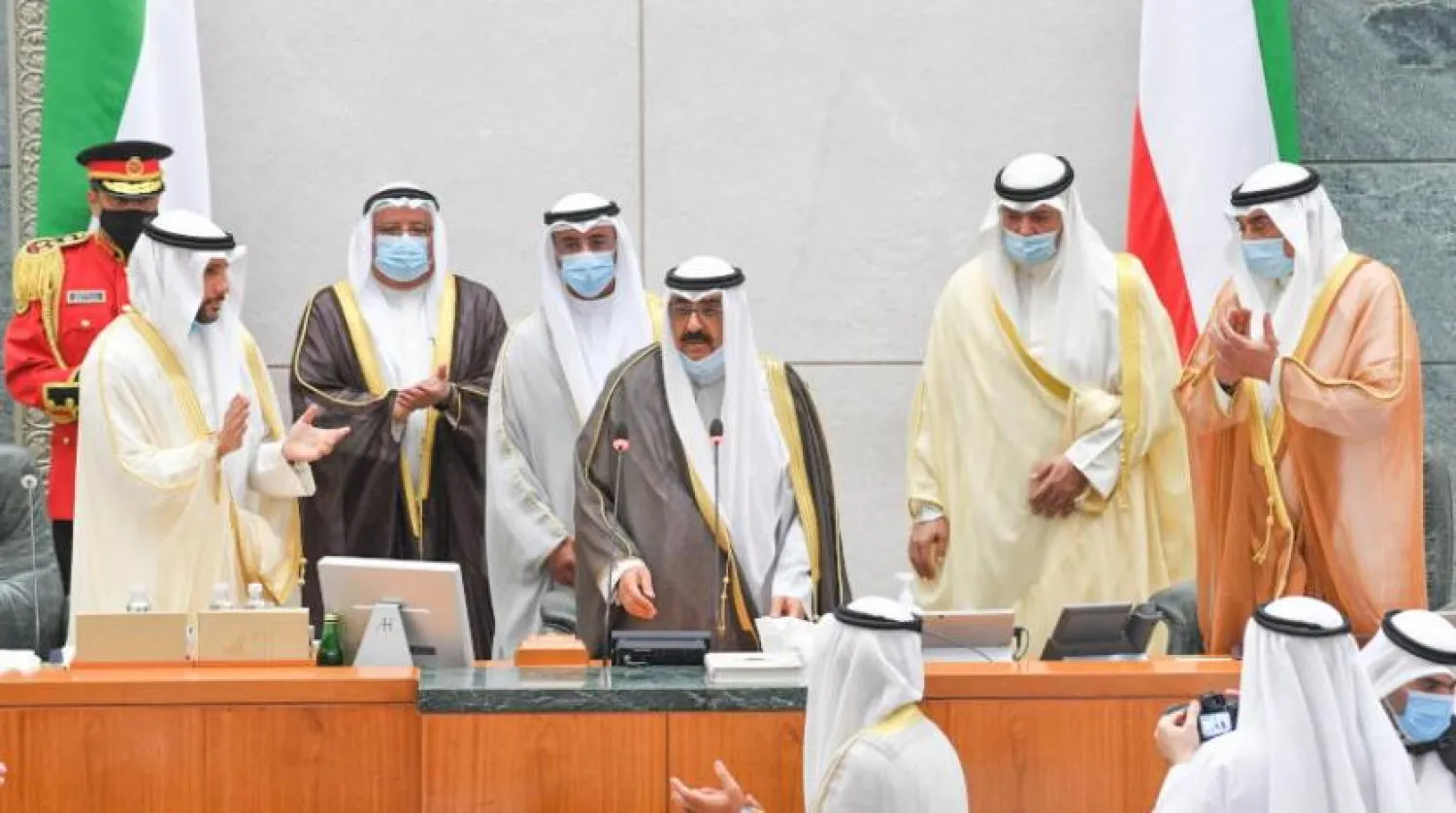 Kuwait Crown Prince Sheikh Meshal al-Ahmad al-Jaber al-Sabah (C) takes the oath of office at the Kuwait Parliament, in Kuwait City, Kuwait, 08 October 2020 EPA/Noufal Ibrahim
JMA Kuwait City, Kuwait, Kuwait (EPA Photos)