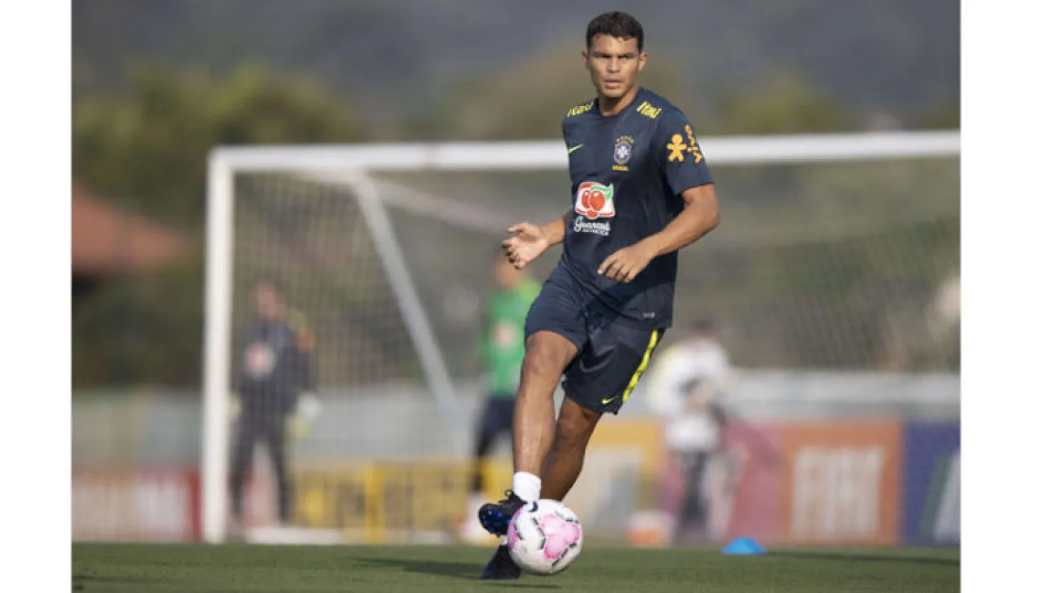 تياغو سيلفا (إ.ب.أ)