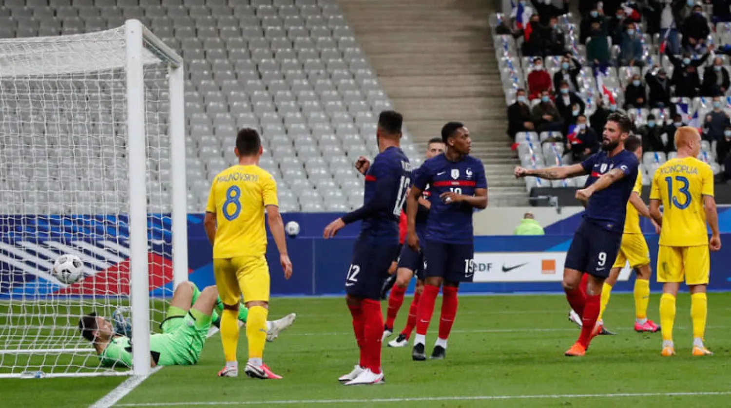 جيرو تخطى بلاتيني في قائمة هدافي فرنسا بهدفين في الانتصار الساحق على أوكرانيا الأربعاء (أ.ب)